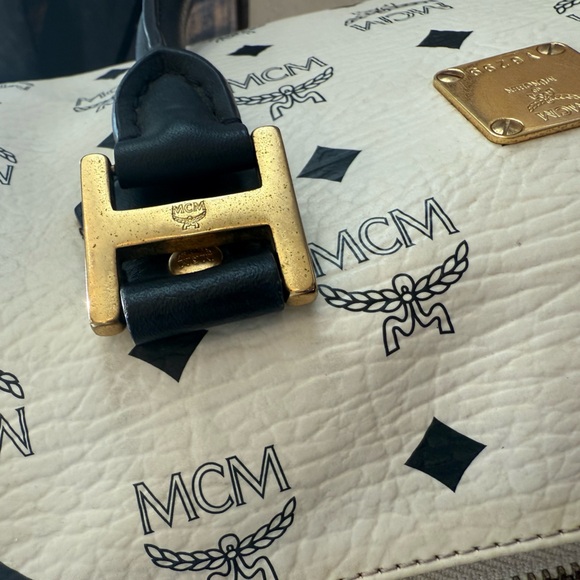 MCM Visetos White & Navy Boston handbag Vintage - Picture 10 of 11